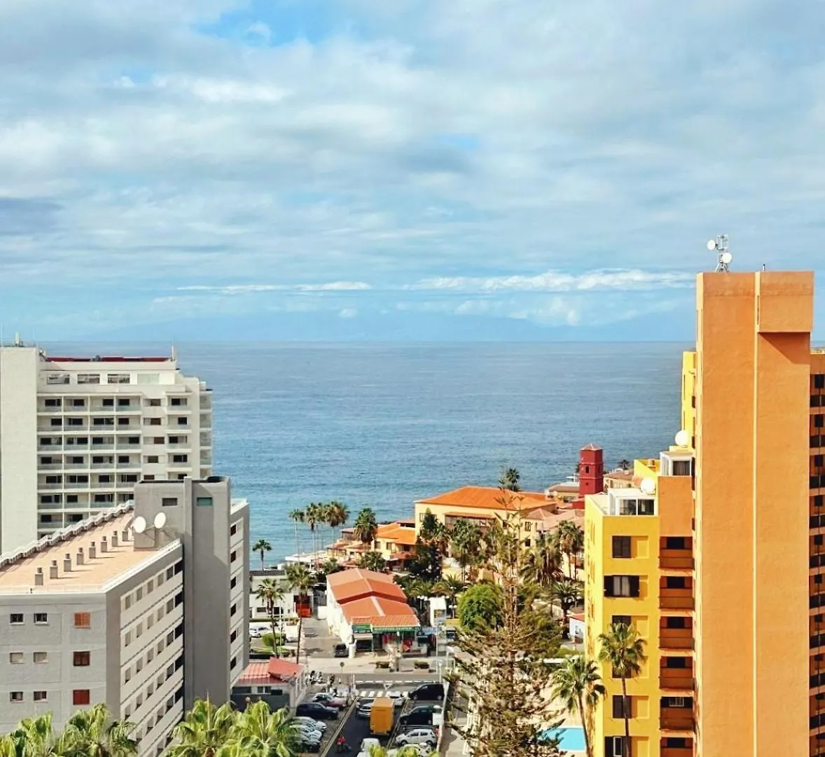 Sunny Oceanview Studio Apartment In Costa Adeje Playa de las Americas  Aparthotel Playa de las Americas (Tenerife)